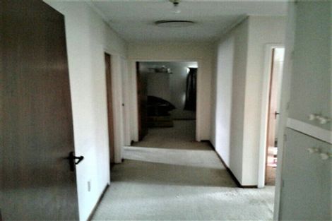 Photo of property in 9 Rathgar Road, Henderson, Auckland, 0610