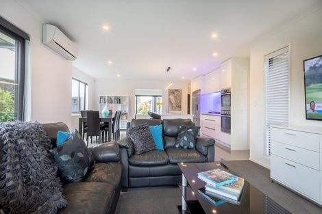 Photo of property in 31 Lilac Close, Cambridge, 3434