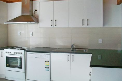 Photo of property in 95 Matipo Road, Te Atatu Peninsula, Auckland, 0610