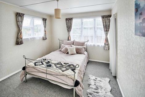 Photo of property in 68 Churton Crescent, Taita, Lower Hutt, 5011
