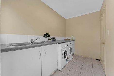 Photo of property in 81 Polo Prince Drive, Totara Park, Manurewa, 2576