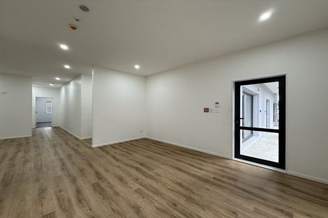 Photo of property in 152 Triangle Road, Massey, Auckland, 0614