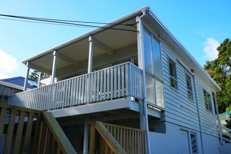 Photo of property in 8 Waikare Street, Karori, Wellington, 6012