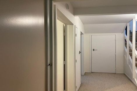 Photo of property in 15b Caesars Place, Churton Park, Wellington, 6037