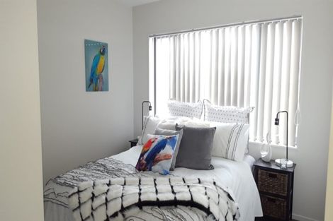 Photo of property in 2/46 Hollowout Street, Takanini, 2112