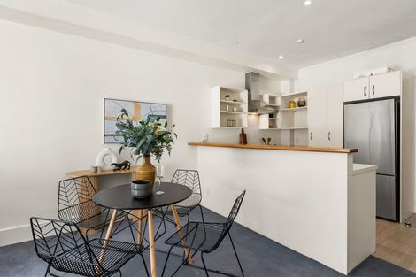 Photo of property in 2/37 Majoribanks Street, Mount Victoria, Wellington, 6011