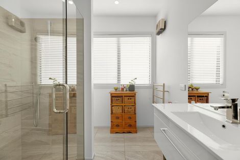 Photo of property in 47 Minaret Ridge, Wanaka, 9305