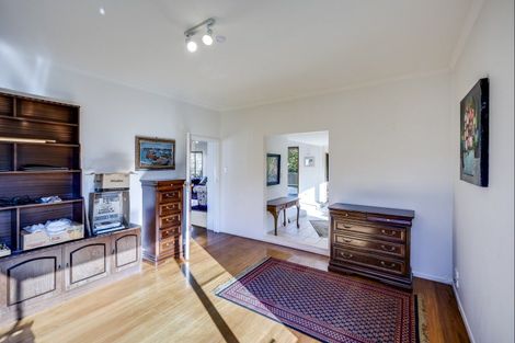 Photo of property in 109 Chaucer Road, Hospital Hill, Napier, 4110