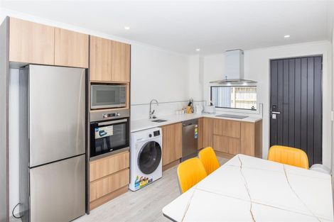 Photo of property in 1/18 May Street, Hamilton East, Hamilton, 3216