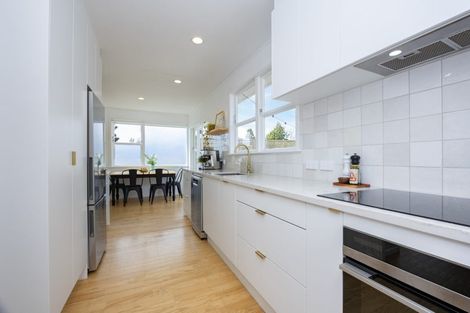 Photo of property in 8 Brennan Avenue, Te Atatu Peninsula, Auckland, 0610