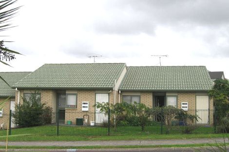 Photo of property in 6/25 Charlenne Close, Ranui, Auckland, 0612