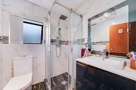 Photo of property in 2/10b Evelyn Street, Papatoetoe, Auckland, 2025