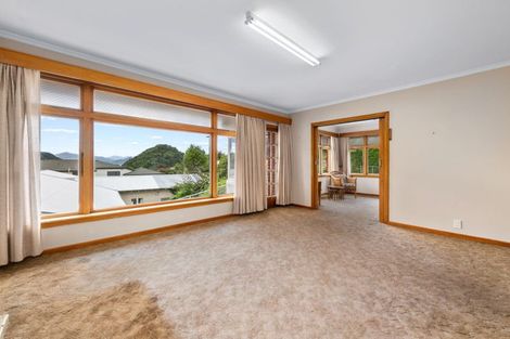 Photo of property in 15 Taranaki Street, Picton, 7220