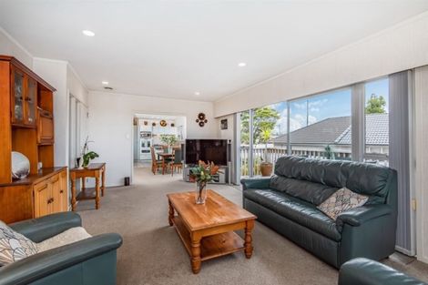 Photo of property in 1/371 East Coast Road, Mairangi Bay, Auckland, 0630