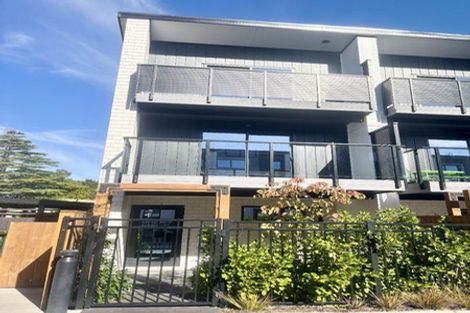 Photo of property in 4/61 Matipo Road, Te Atatu Peninsula, Auckland, 0610