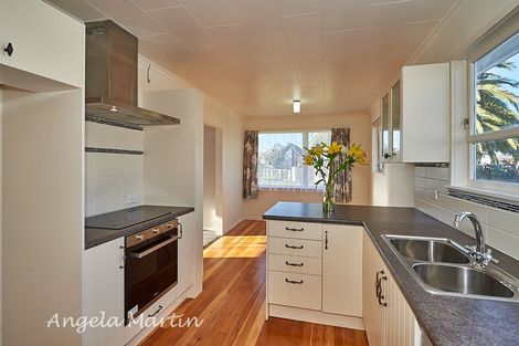 Photo of property in 4 Panako Place, Awapuni, Palmerston North, 4412