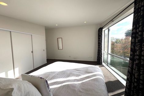 Photo of property in 39a Fairclough Road, Beach Haven, Auckland, 0626