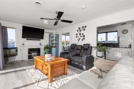 Photo of property in 51 Coventry Avenue, Tamatea, Napier, 4112