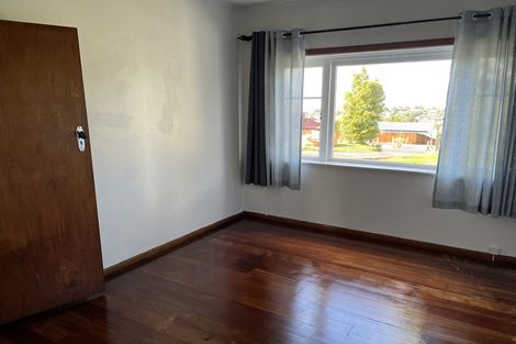 Photo of property in 129 Golf Road, Titirangi, Auckland, 0600