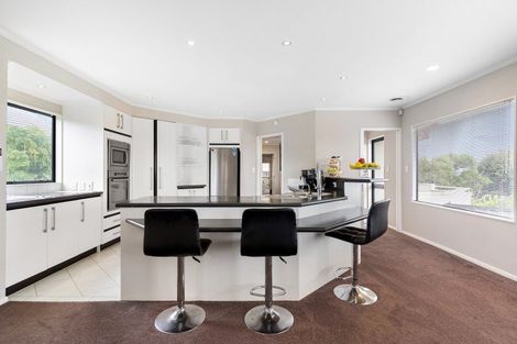 Photo of property in 8 Chiania Place, Somerville, Auckland, 2014