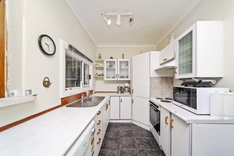 Photo of property in 54 Waihi Road, Hawera, 4610