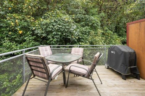 Photo of property in 15a Onslow Road, Khandallah, Wellington, 6035