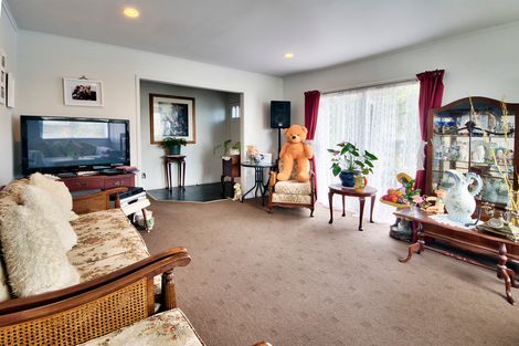 Photo of property in 40 Lemnos Place, Titirangi, Auckland, 0604