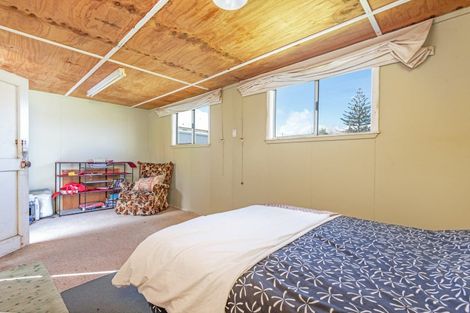 Photo of property in 25 Himatangi Street, Himatangi Beach, Foxton, 4891