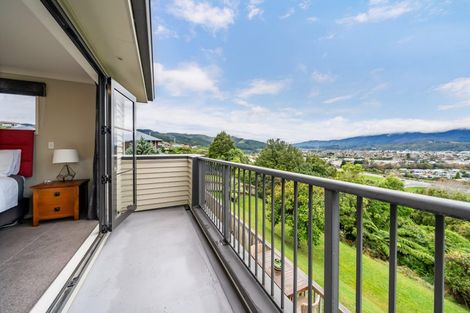 Photo of property in 9 Colin Guppy Crescent, Riverstone Terraces, Upper Hutt, 5018