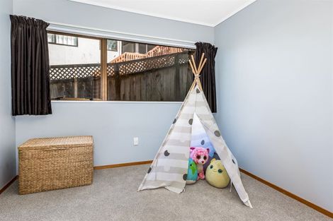 Photo of property in 7 Ration Lane, Whitby, Porirua, 5024