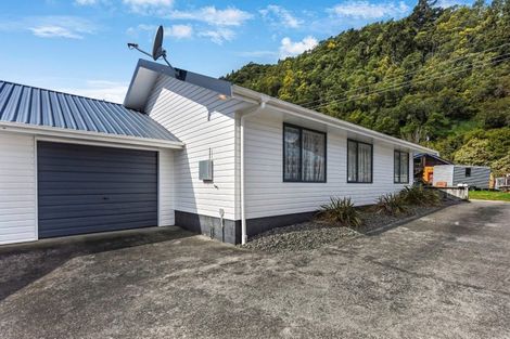 Photo of property in 3a Heather Place, Picton, 7220