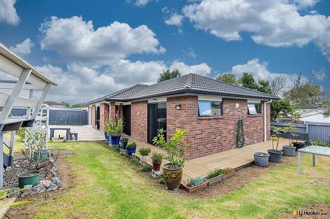 Photo of property in 52 Hobart Crescent, Wattle Downs, Auckland, 2103