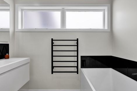 Photo of property in 24 Tukapa Street, Westown, New Plymouth, 4310