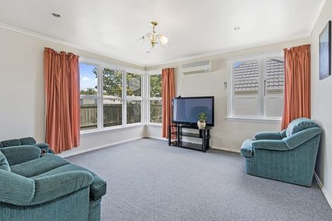 Photo of property in 11 Hollyford Avenue, Bryndwr, Christchurch, 8053