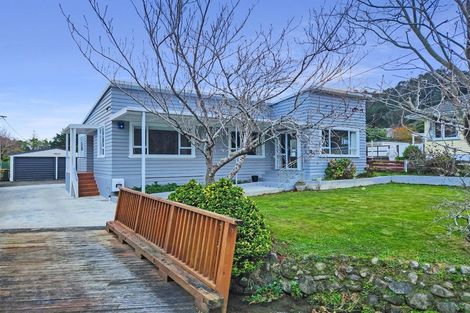 Photo of property in 25 Manuka Street, Stokes Valley, Lower Hutt, 5019