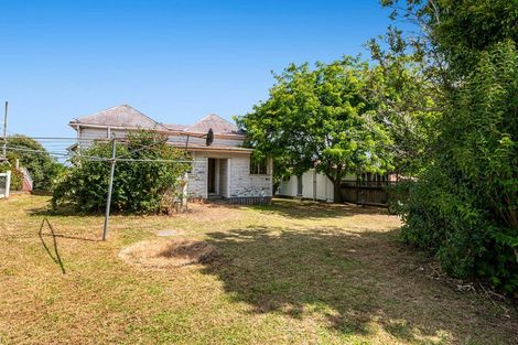 Photo of property in 5 Porter Crescent, Helensville, 0800