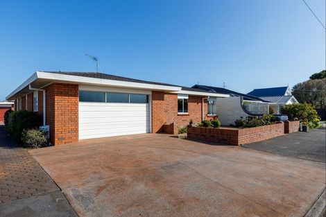 Photo of property in 16 Tukapa Street, Westown, New Plymouth, 4310