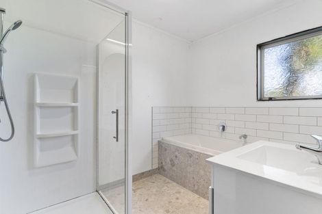 Photo of property in 6b Rawhiti Road, Manly, Whangaparaoa, 0930
