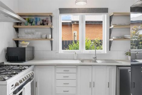 Photo of property in 1 Casey Avenue, Fairfield, Hamilton, 3214