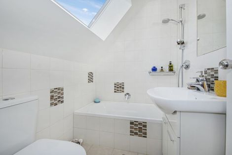 Photo of property in 19 Harbour View Road, Onerahi, Whangarei, 0110