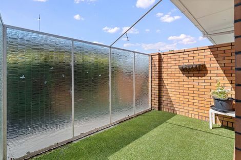 Photo of property in 17 Tudor Avenue, Ilam, Christchurch, 8041