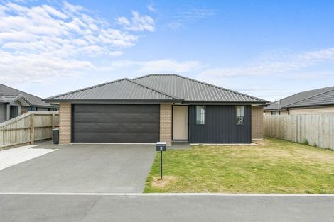 Photo of property in 6 Olearia Lane, Halswell, Christchurch, 8025