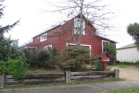 Photo of property in 7 Perrin Place, Kelvin Grove, Palmerston North, 4414