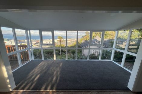 Photo of property in 36 Rakeiora Grove, Korokoro, Lower Hutt, 5012