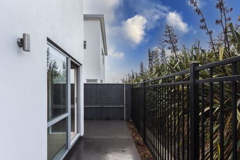 Photo of property in 17 Kakapo Lane, Redwood, 8051