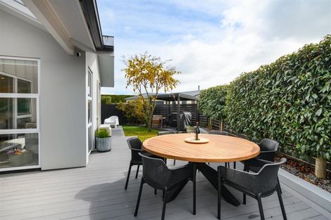 Photo of property in 10 Mcilwaine Place, Marton, 4710