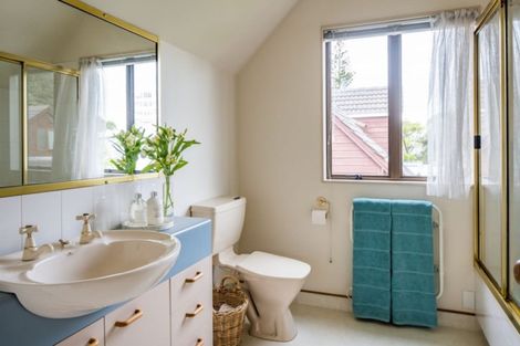 Photo of property in 4/130 Muritai Road, Eastbourne, Lower Hutt, 5013