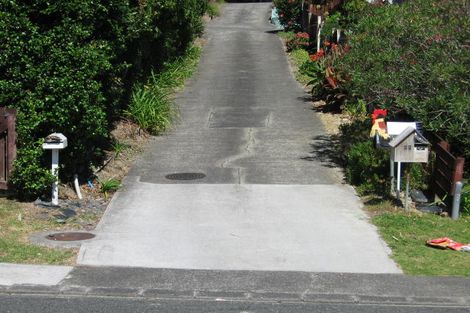 Photo of property in 22 Nor'east Drive, Northcross, Auckland, 0632