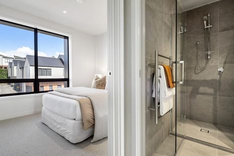 Photo of property in 9a Windlass Street, Long Bay, Auckland, 0630