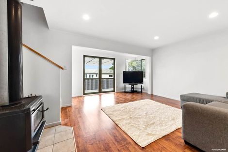 Photo of property in 1/10 Thomas Rea Place, Te Atatu South, Auckland, 0610